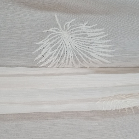 Simply Vera Wang Sheer Embroidered, Contemporary, Feminine, Classic, Contemporar - Picture 4 of 10